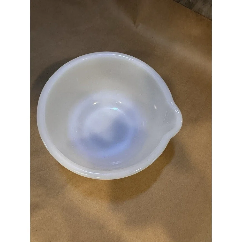 Milk Glass Mixing Bowl with Pour Spout, Solid, 7 in Diameter x 5 in Tall